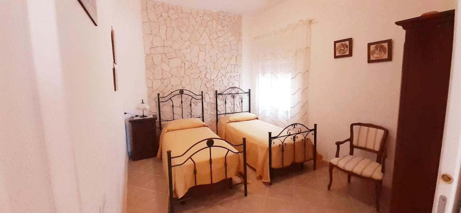 Вилла Casale Conte Dell'Anna Порто-Чезарео Номер фото