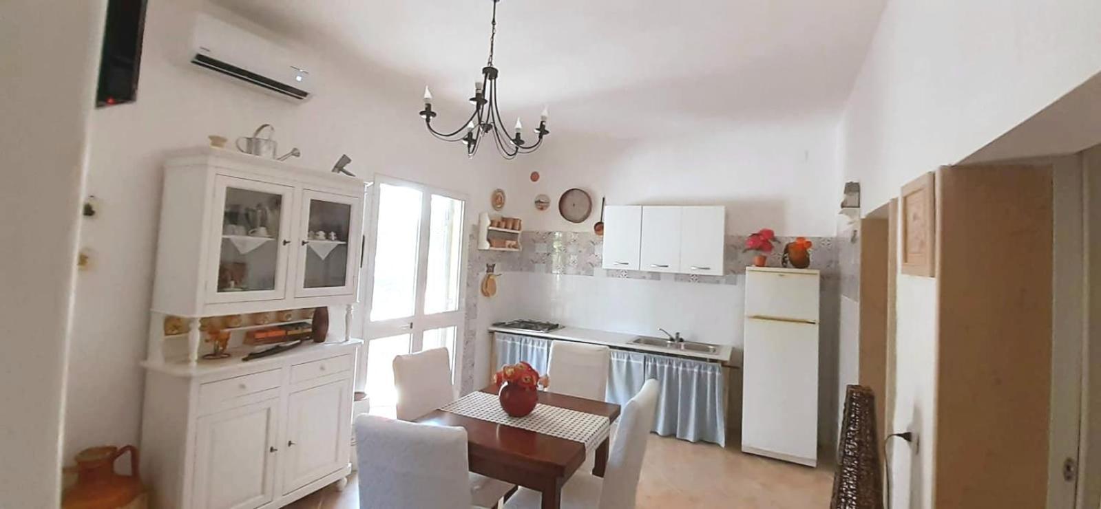 Вилла Casale Conte Dell'Anna Порто-Чезарео Номер фото