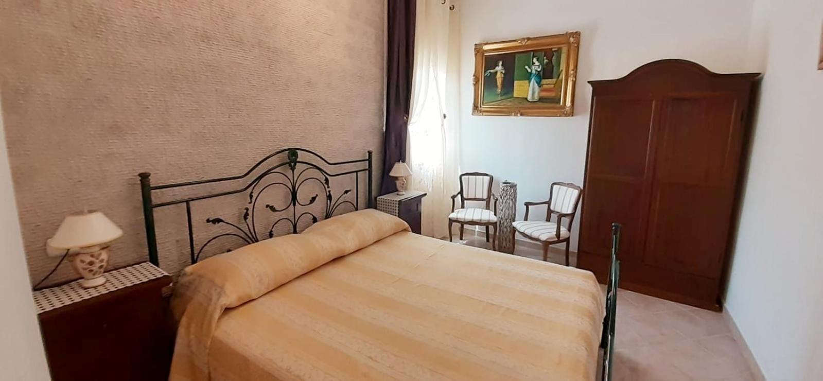 Вилла Casale Conte Dell'Anna Порто-Чезарео Номер фото